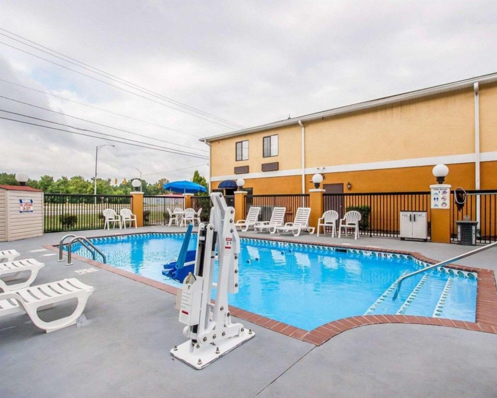 Quality Inn Edmund Pettus Bridge Area Image 12